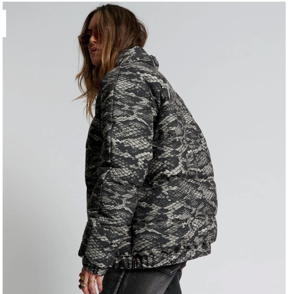 One Teaspoon Snake Print Puffer Jacket Size Large Oversized - Picture 2 of 10